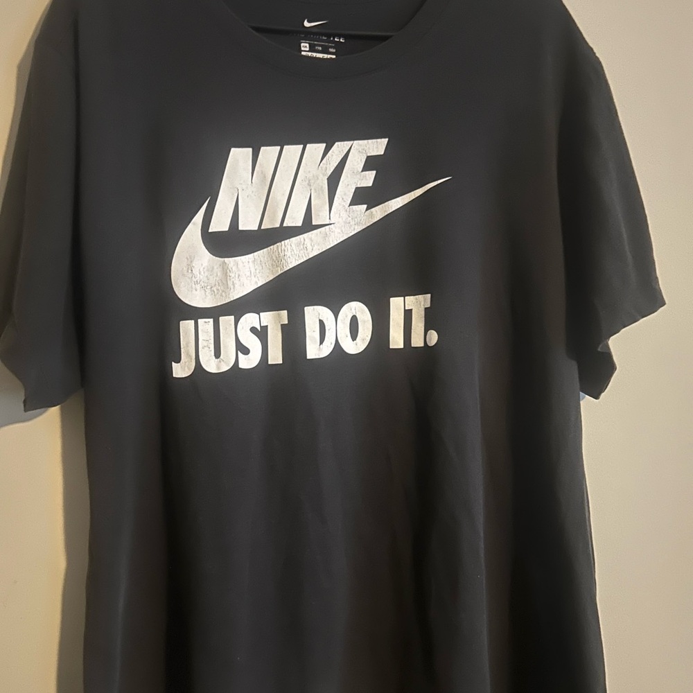 Nike Dri-Fit Black Crewneck T-Shirt Size 2XL